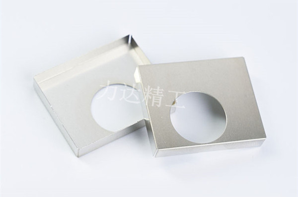 沖壓件模具,模具材料厚度,沖壓件廠家